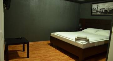 Фото номера Двухместный номер (без окна) с 1 кроватью Гостиница Европа г. Пермь 11