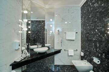 Фото номера Номер люкс Гостиница Art Hotel 4 г. Пермь 13