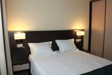 Фото номера Номер стандарт с 1 двуспальной кроватью Гостиница Art Hotel 4 г. Пермь 6