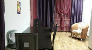 Фото номера Двухместный номер с 2 отдельными кроватями и дополнительной кроватью Апартаменты на Екатерининской 122 г. Пермь 15