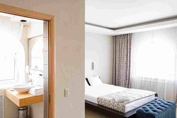 Фото номера Стандартный двухместный номер с 1 кроватью Гостиница Grand Hotel Perm г. Пермь 2