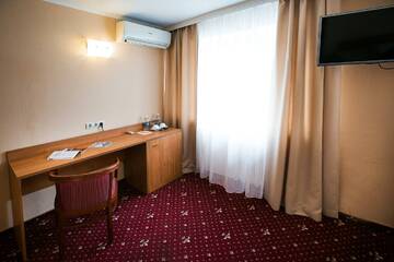Фото номера Номер стандарт с 2 односпальными кроватями Гостиница Прикамье г. Пермь 10