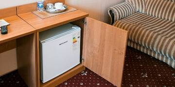 Фото номера Стандарт двухместный номер с двуспальной кроватью Гостиница Прикамье г. Пермь 5