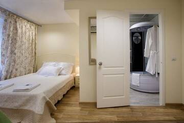 Фото номера Улучшенный 2хместный номер с двумя кроватями Мини-отель  Albergo г. Пермь 6