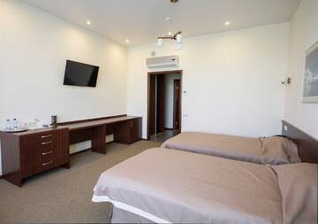 Фото номера Двуместный (30м2) Гостиница AVANT г. Пермь 2