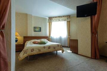 Фото номера Люкс Гостиница Комплекс Микос г. Пермь 2